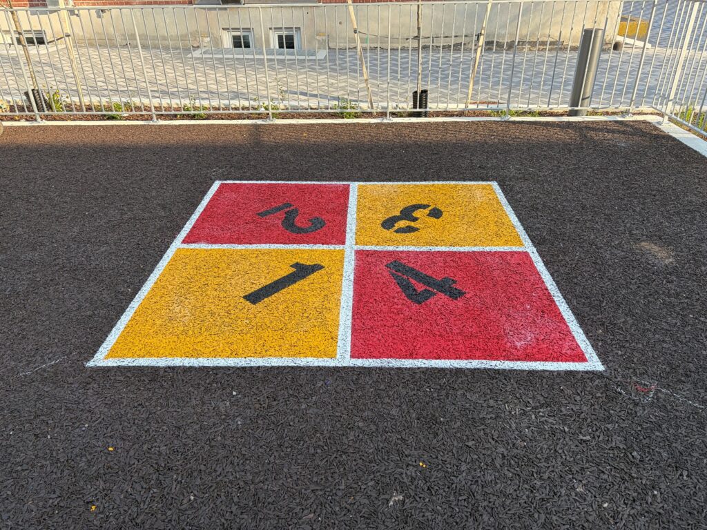 Four Square (1)