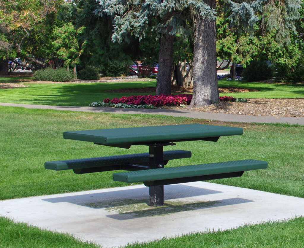 Pedestal picnic table green