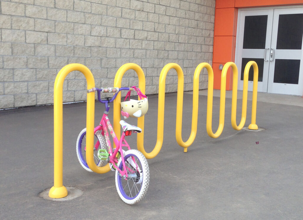 Serpentine bike rack 6 hump